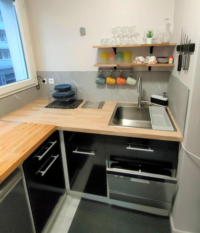 Lovely Flat Nearby Paris Fully Redone With Free Parking On Premises And Balcony Clichy Εξωτερικό φωτογραφία